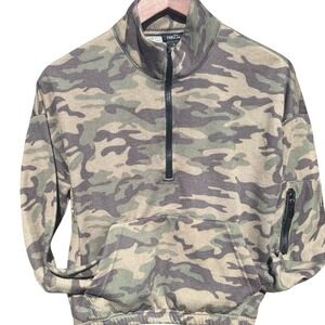Women's Small Camouflage Fleece Pullover GOOD CONDITION